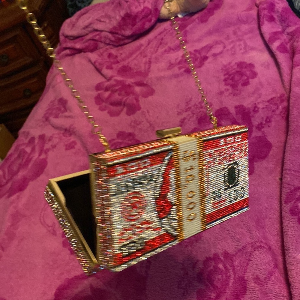 Moneybag - Picture 2 of 4